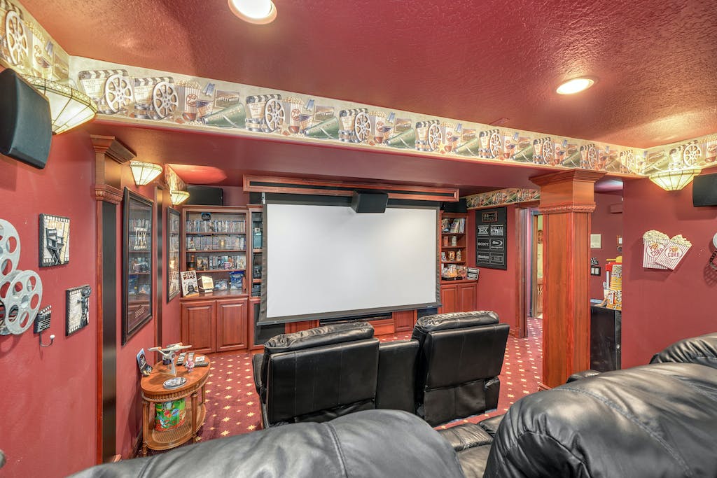 THEATER ROOM